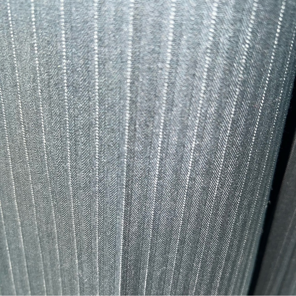 Tahari Black Wide-Leg Women's Work/Professional Pants w/ gray Pinstripes-Size 10 - Picture 4 of 10